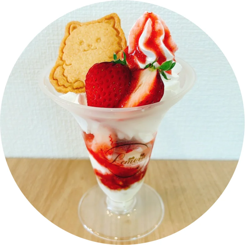 いちごパフェ